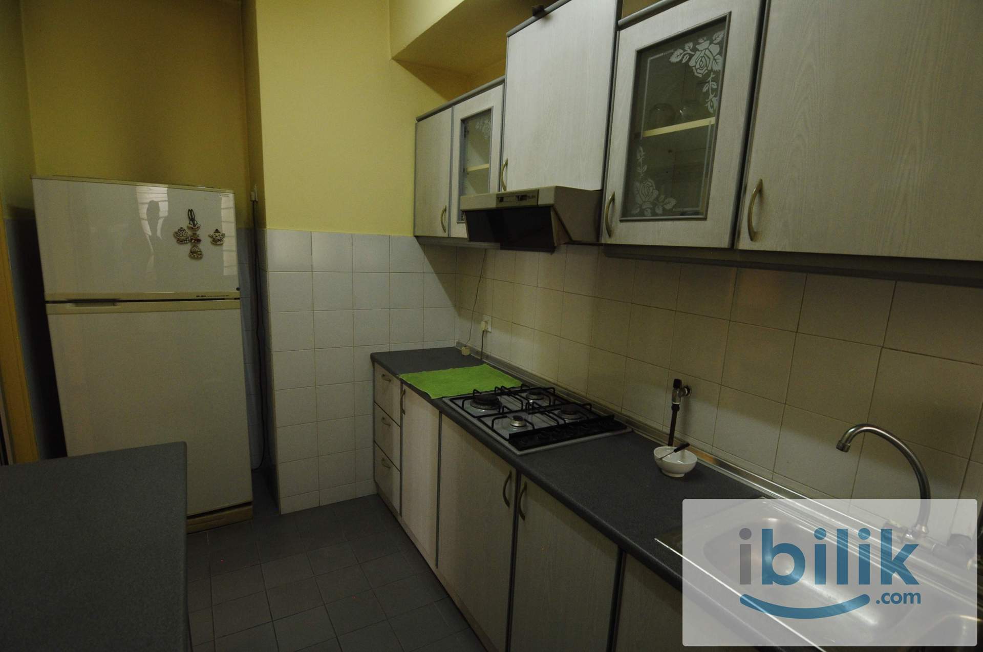 De Tropicana Master Room, Kuchai Lama with Attached Bathroom and Sheltered Carpark - Image 5