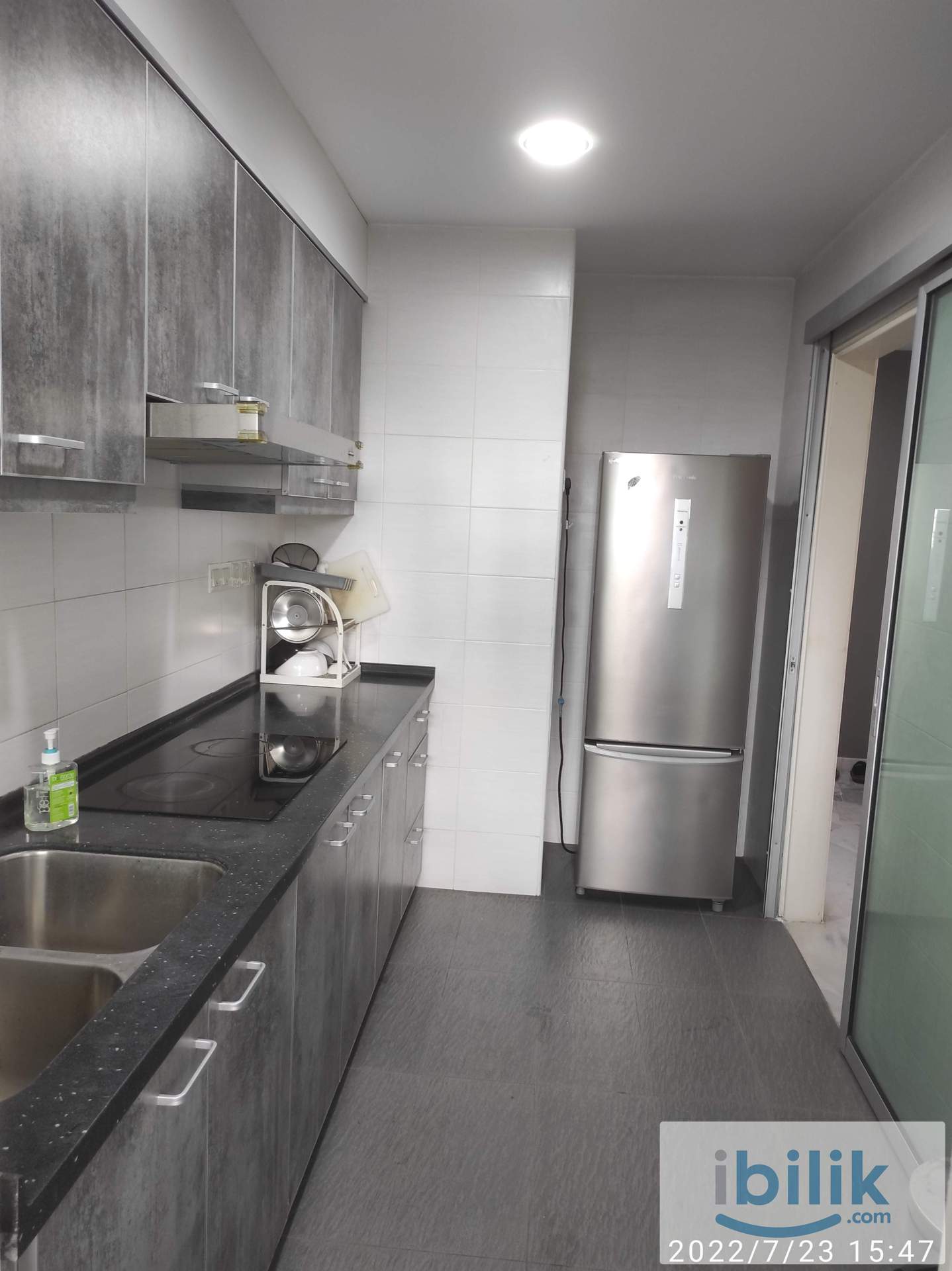 Small Room with Aircon - Image 3