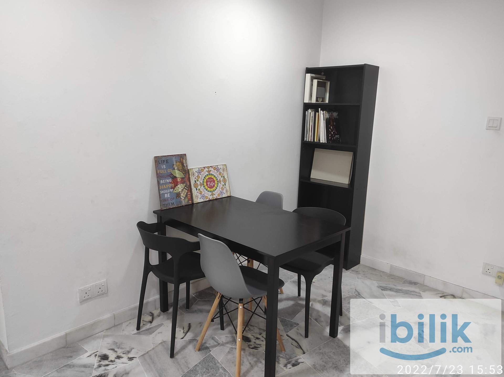 Small Room with Aircon - Image 5