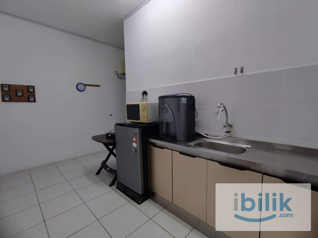 Master Room - Image 2