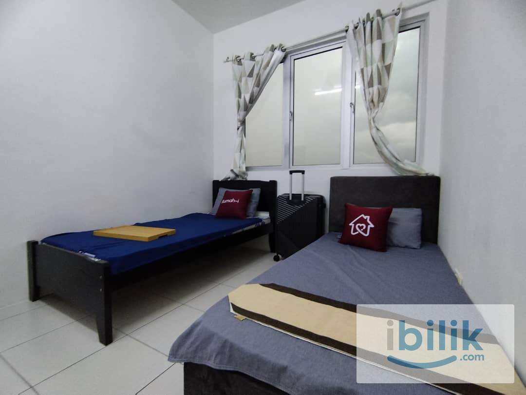 Master Room - Image 1