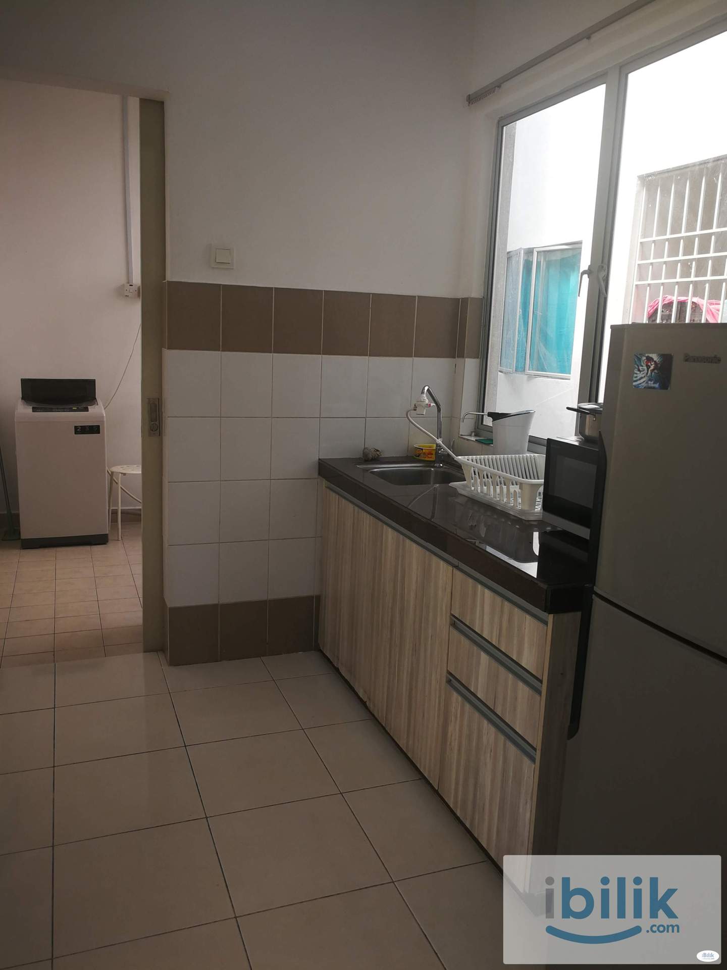 Medium Room  - Image 5