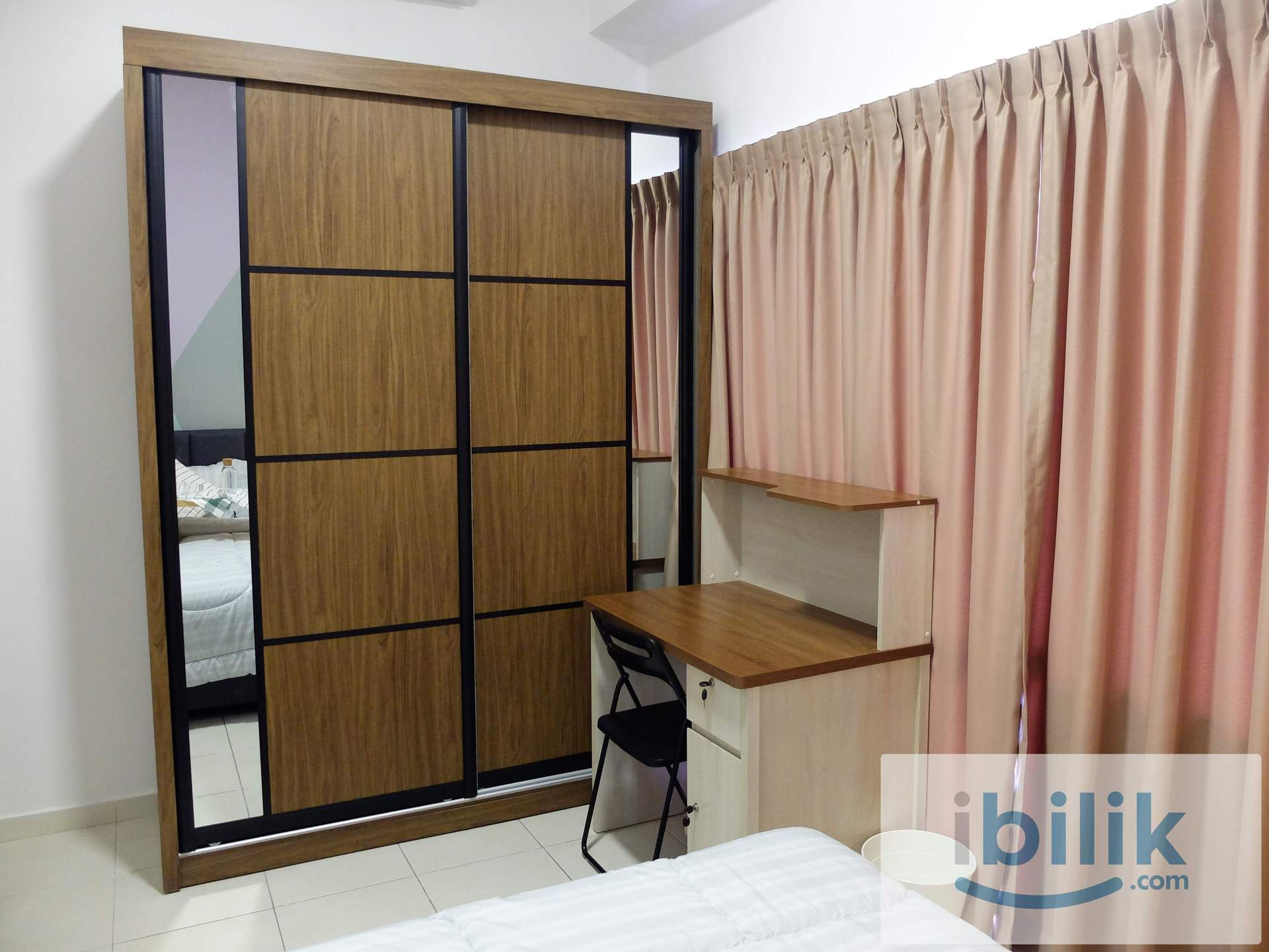 Medium Room  - Image 2