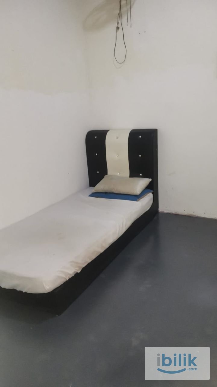 Male Room at Bukit Rahman Putra Sungai Buloh - Image 1