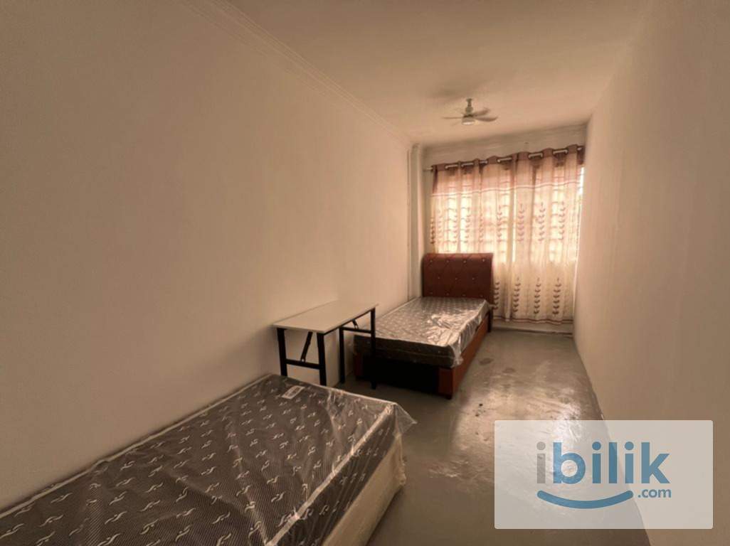 Room with Utility 480 - Image 2