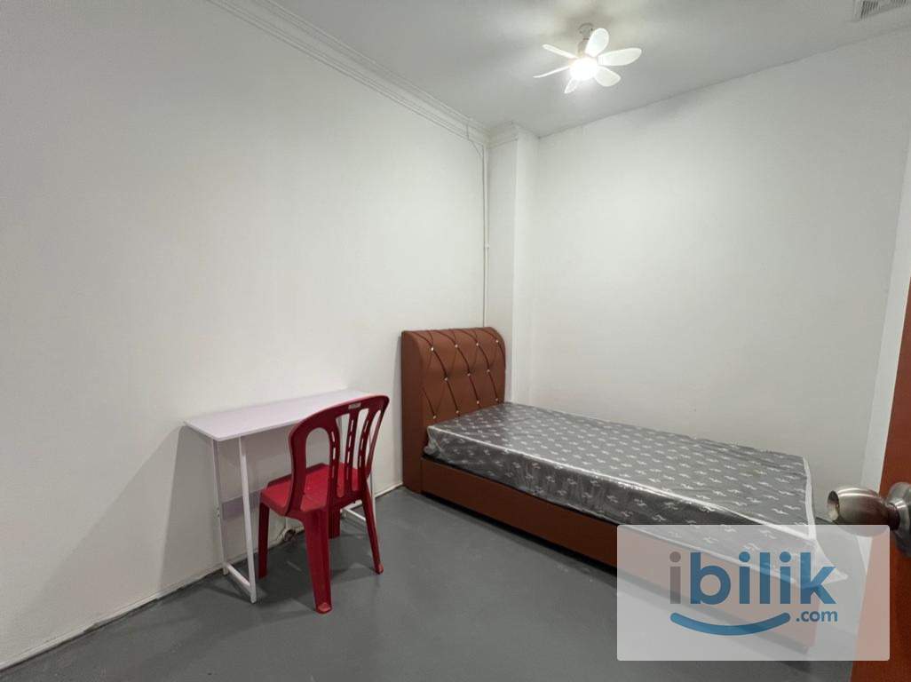 Room with Utility 480 - Image 3