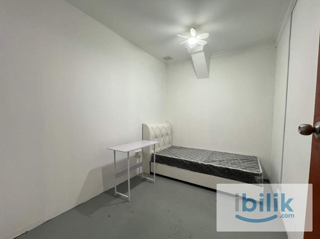 Room with Utility 480 - Image 4