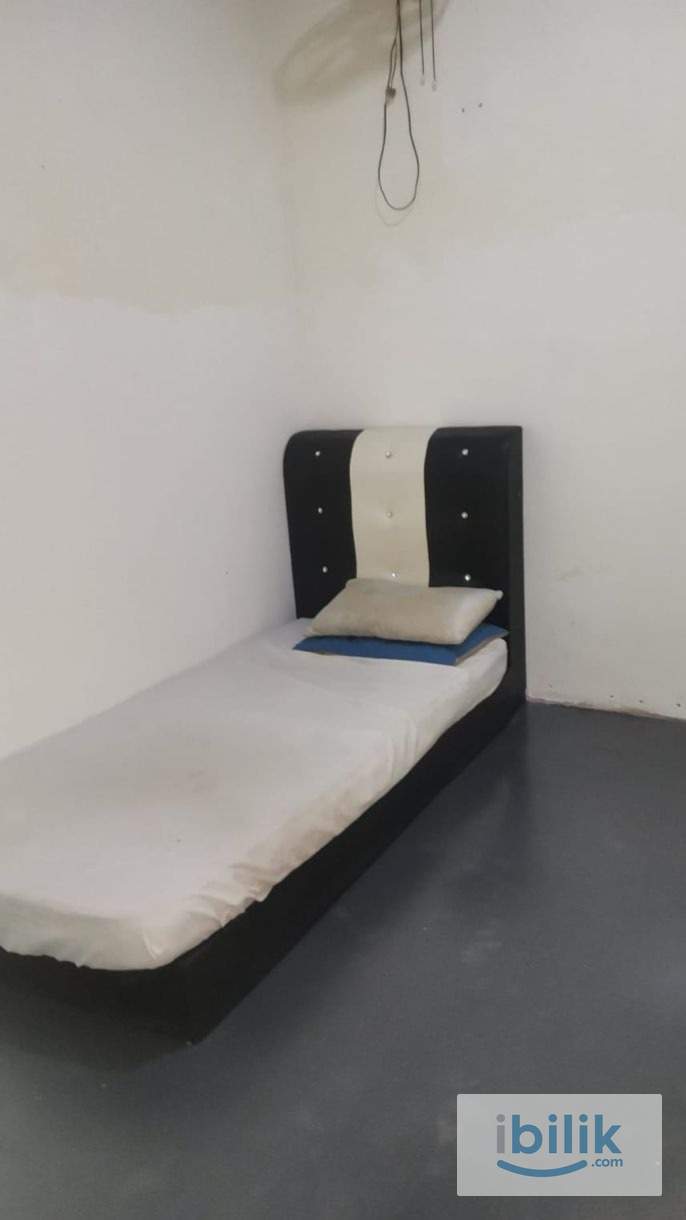 Room to let Bukit Rahman Putra Sungai Buloh RM 420 - Image 2