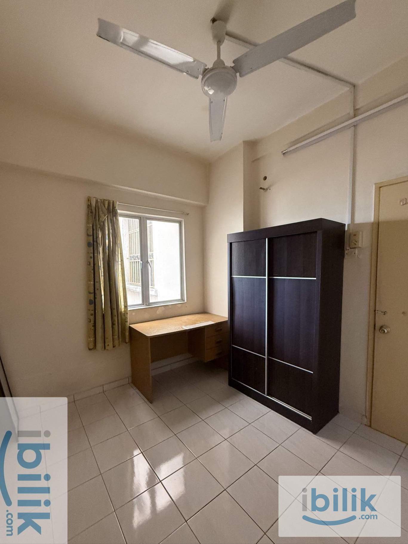 Small Room - Image 4