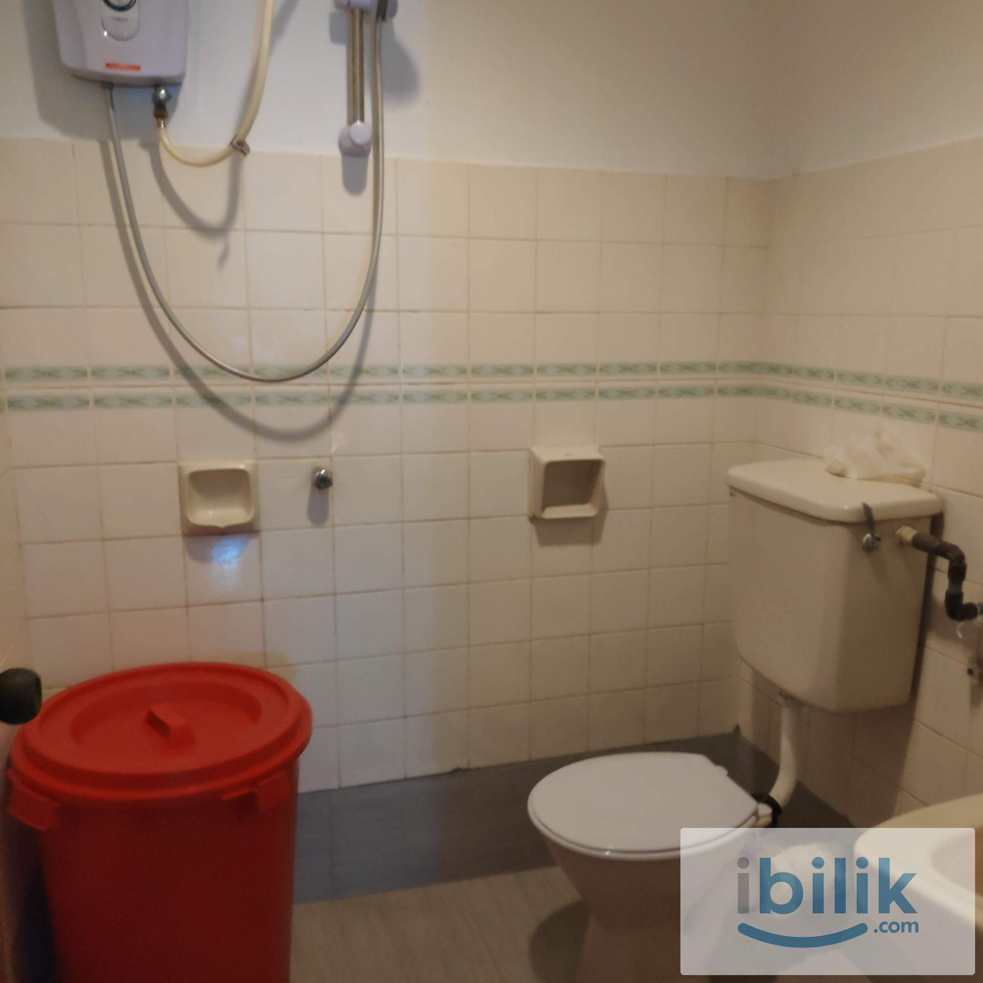 Room at USJ 2 ( LRT Station ) , UEP Subang Jaya - Image 3