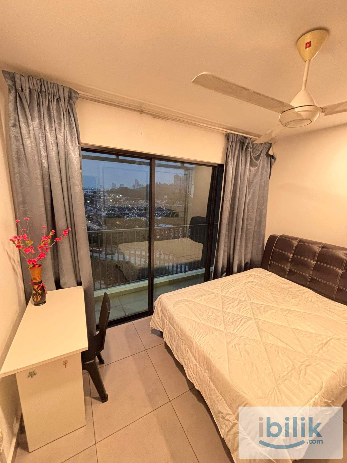 middle room - Image 1