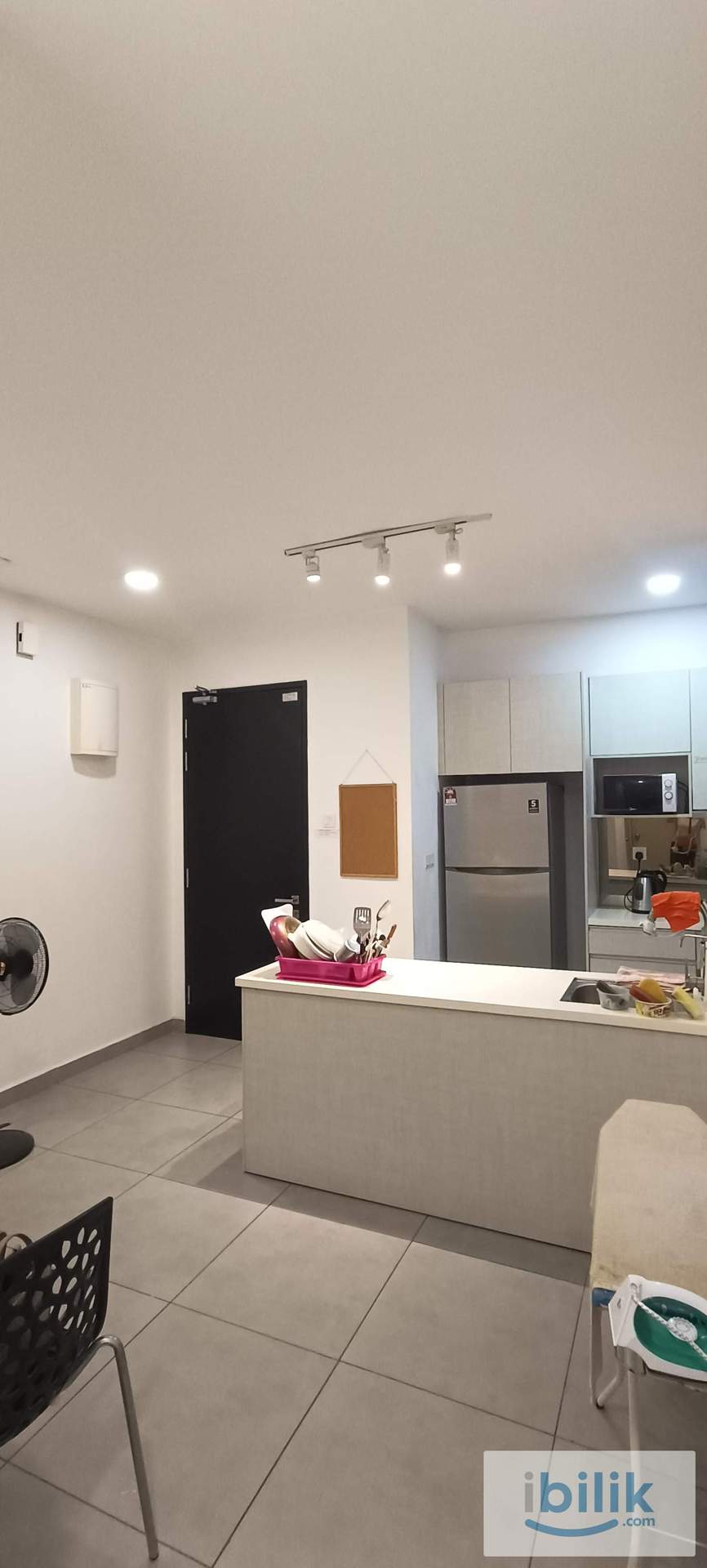 room - Image 5