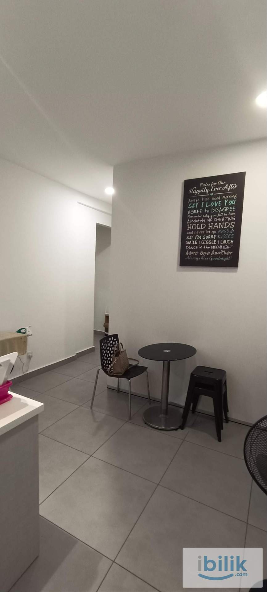 room - Image 6