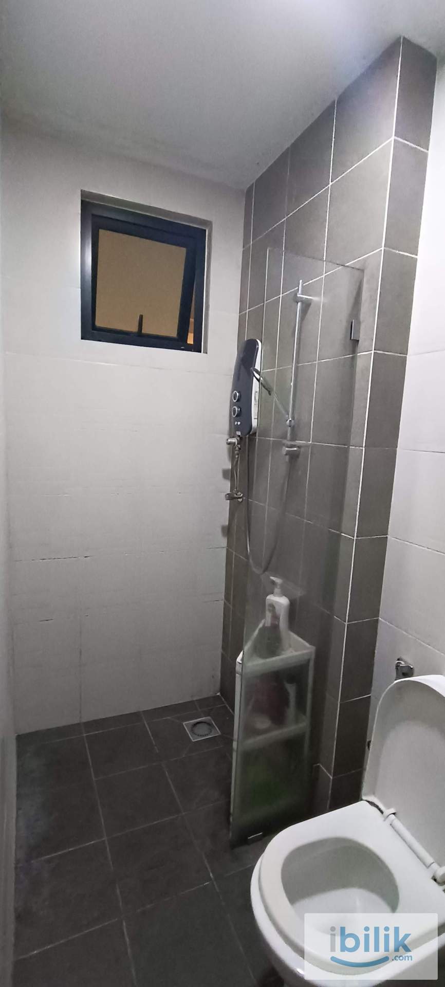 room - Image 8