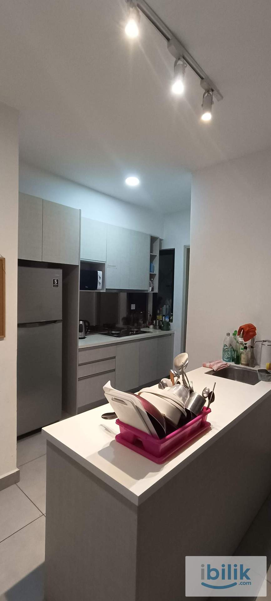 room - Image 9
