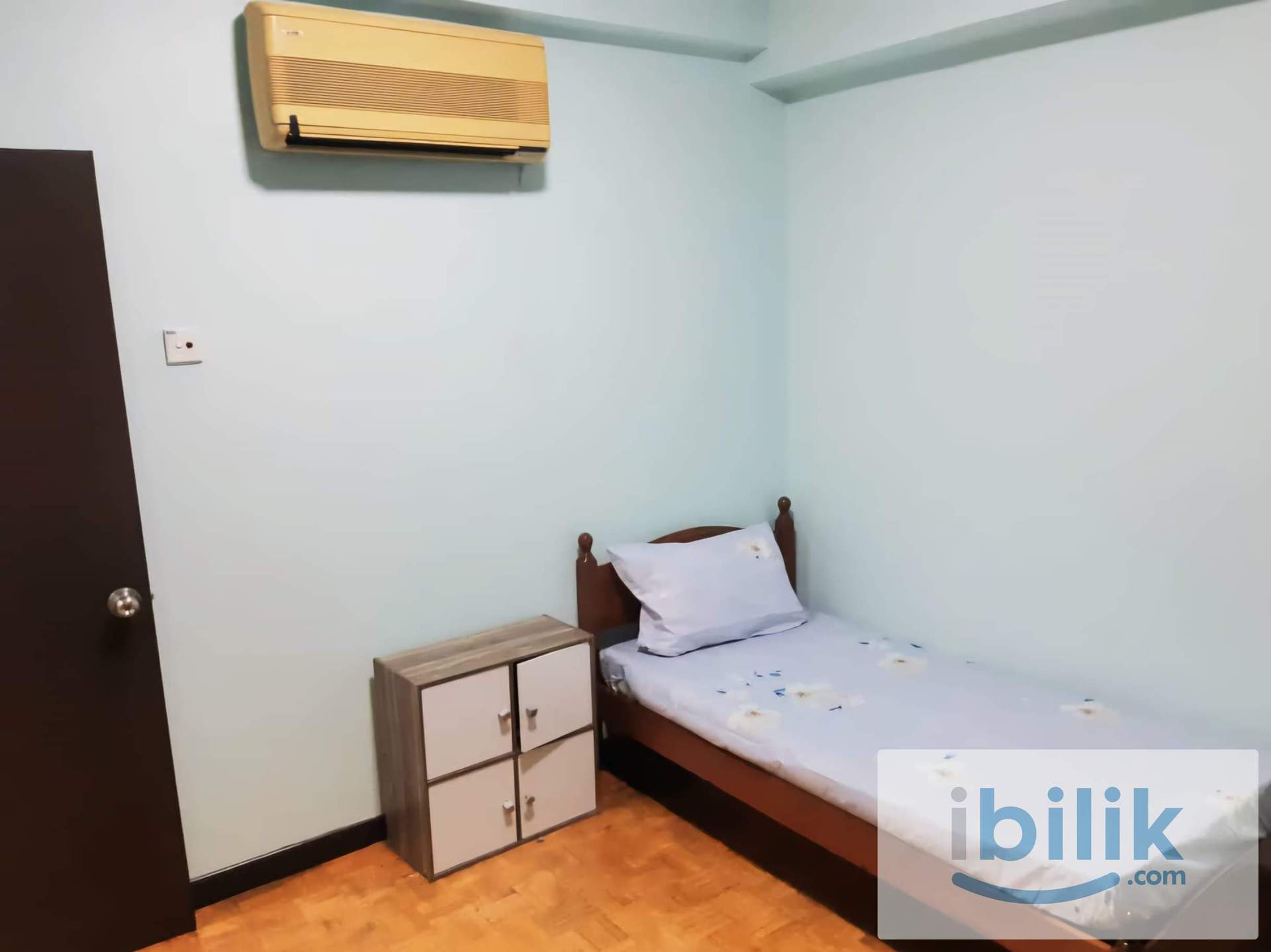 Free utilities · 5 mins walk to IMU & LRT · APU bus · vista komanwel c for rent - Image 1