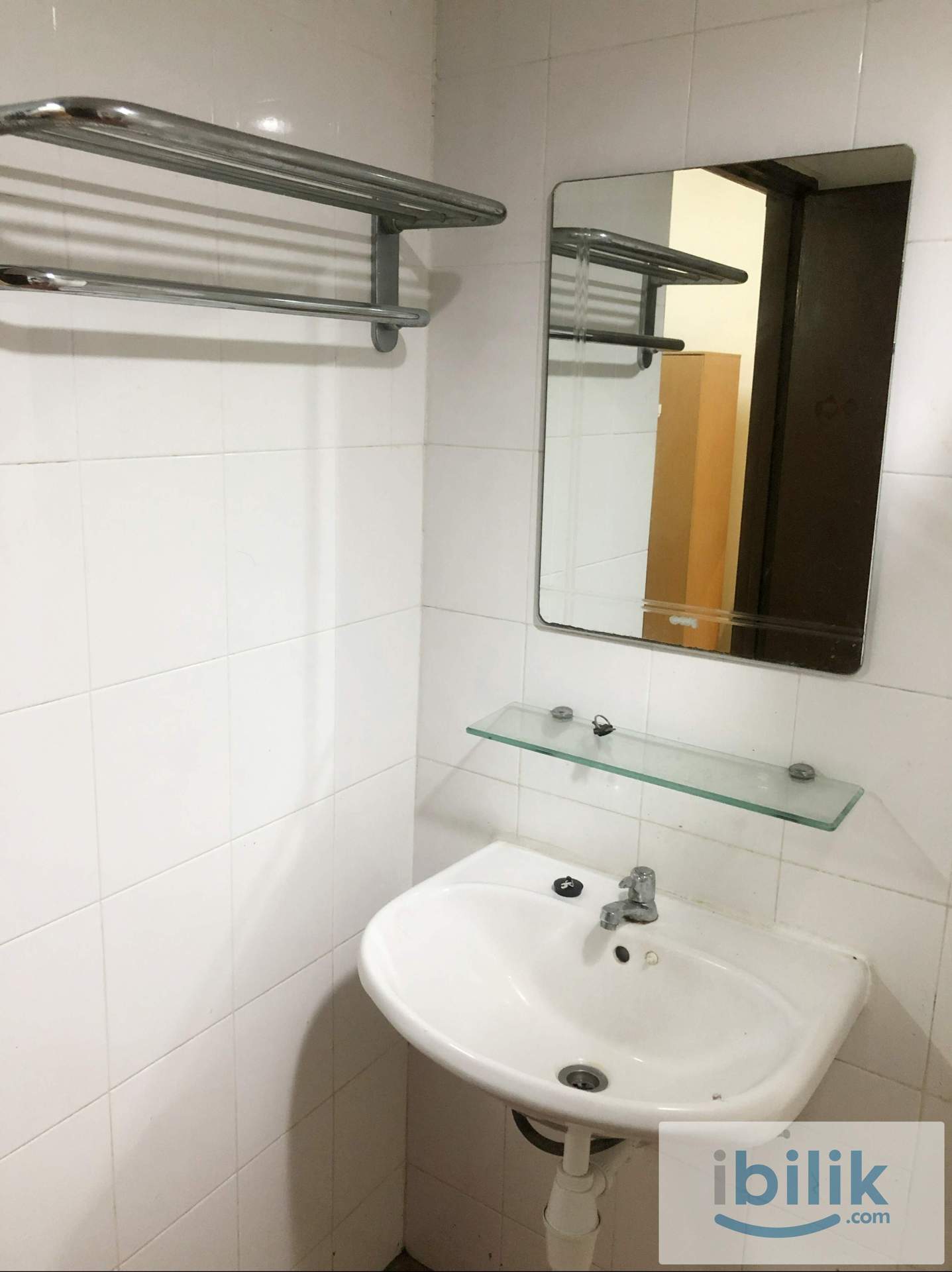 😍 [Big Middle Room] · 5 mins walk to LRT · Vista C Middle Rooms · Fully Furnished - Image 3