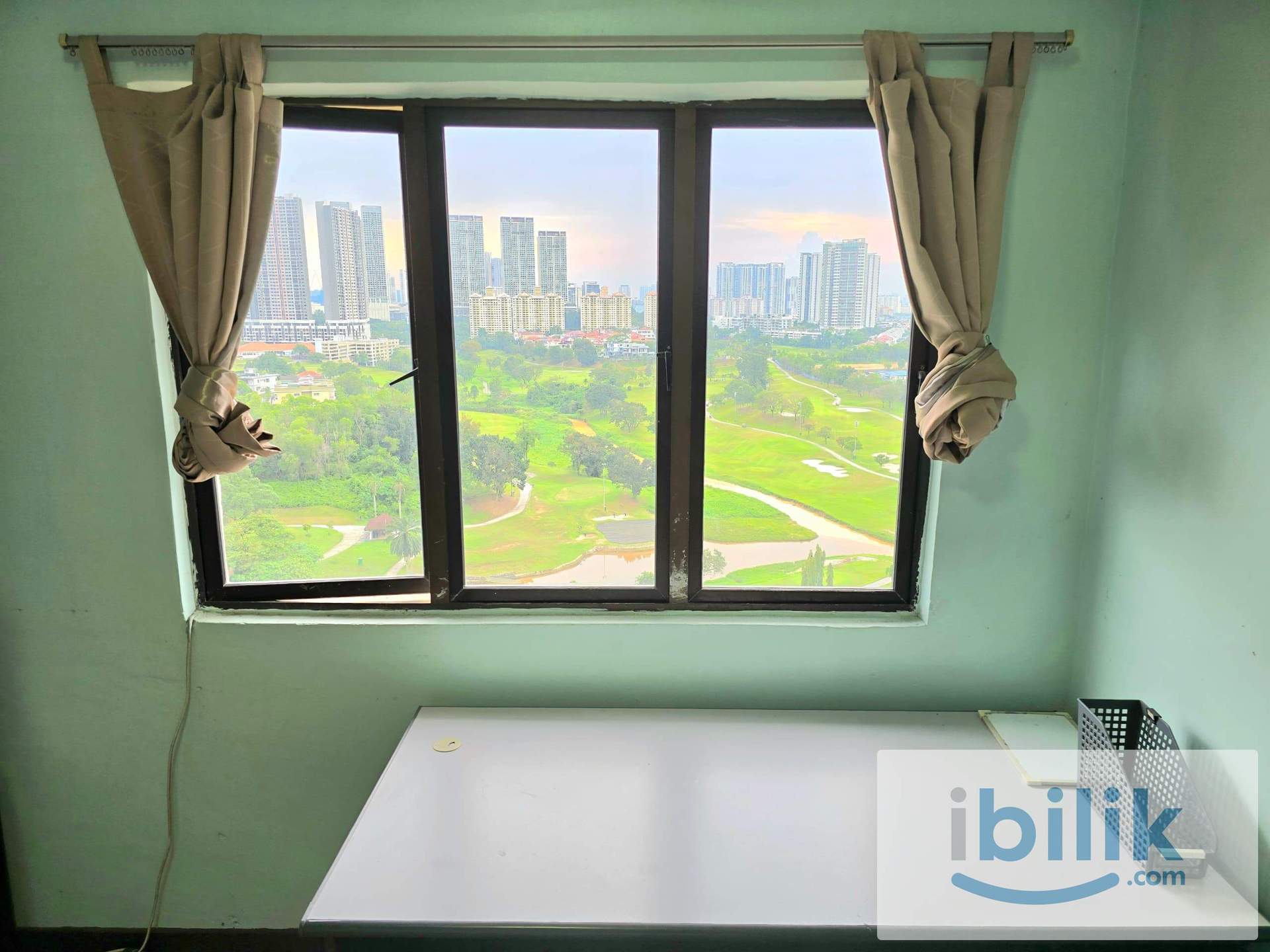⛳Golf view · Free Utilities · Master room · 5 mins walk to IMU & LRT · APU bus · vista komanwel c for rent - Image 1