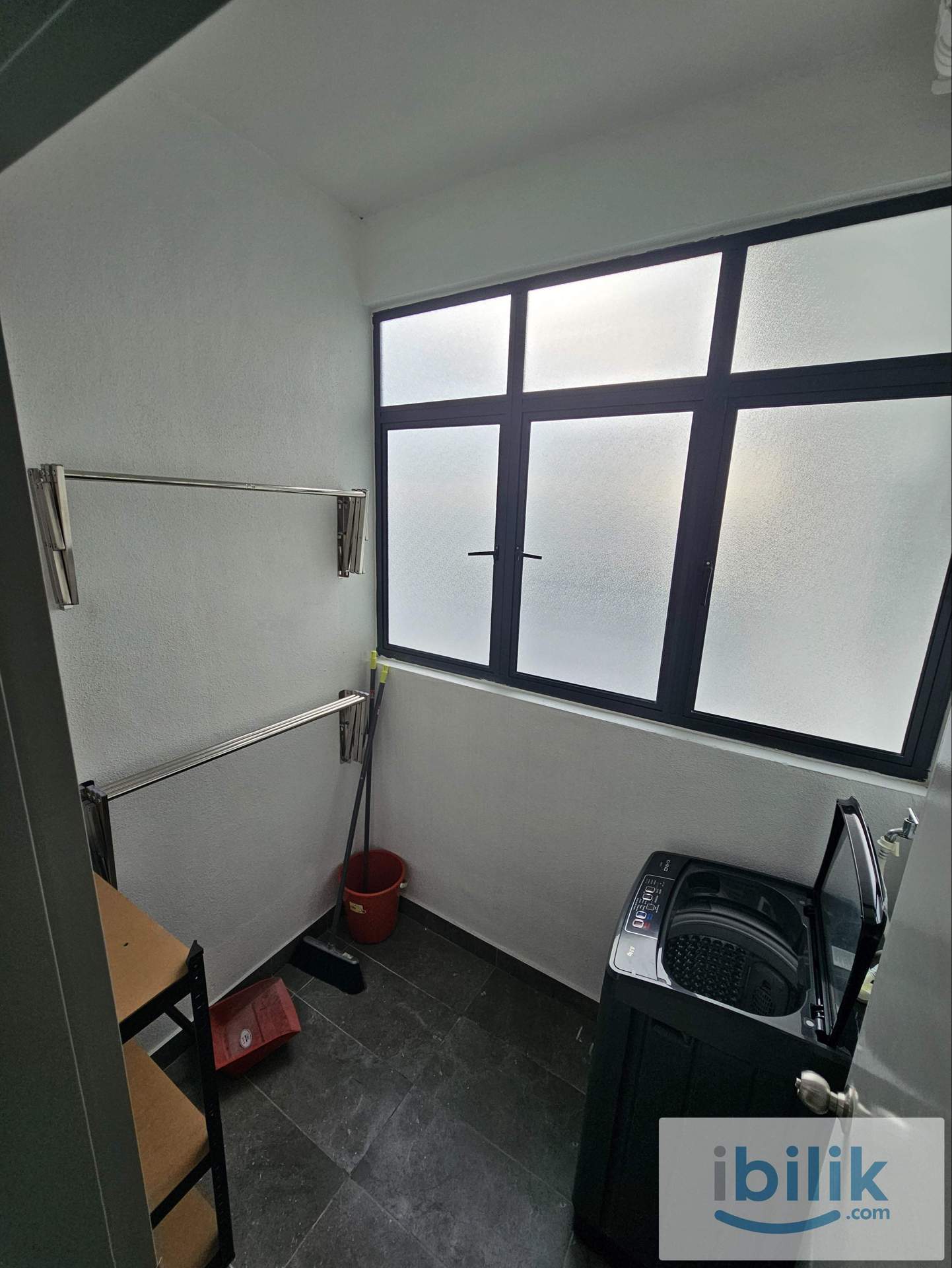 Traders Park Residence Room For Rent - Image 4