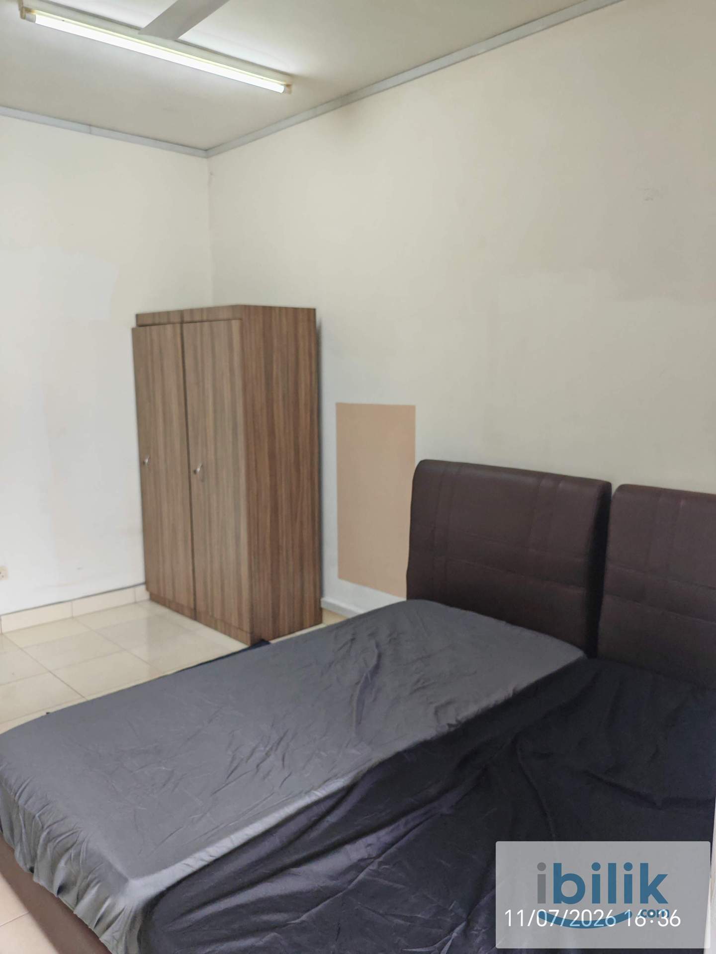 Mutiara Residence @ Serdang, Seri Kembangan.  MASTER BEDROOM WITH BATHROOM - Image 2