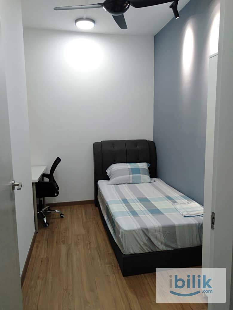 Single Room, Non Partition, All Girls House, The Greens @ Subang West , Shah Alam Seksyen 22 - Image 1
