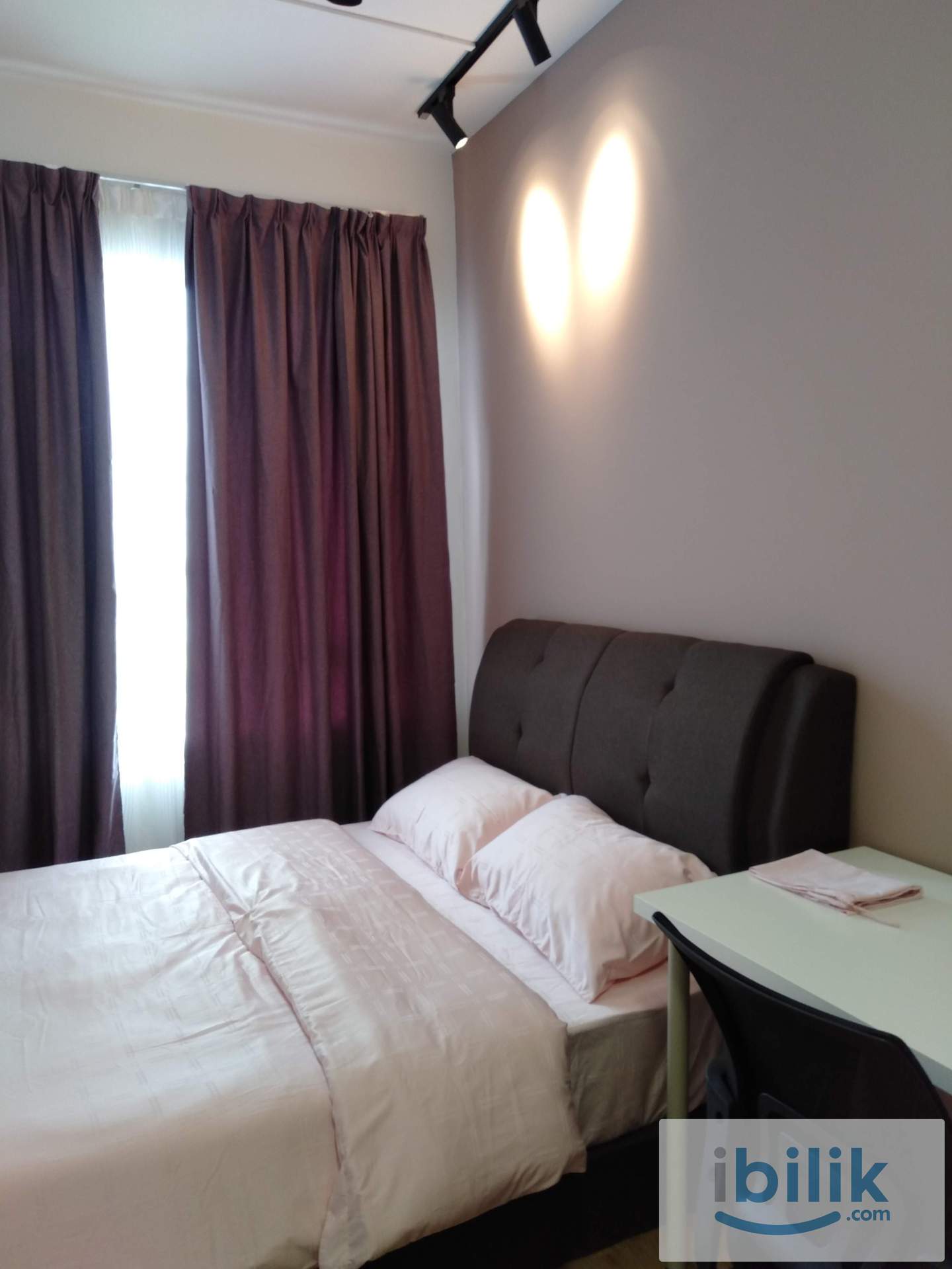 Middle Room, All Girls House, The Greens @ Subang West, Shah Alam Seksyen 22 - Image 1