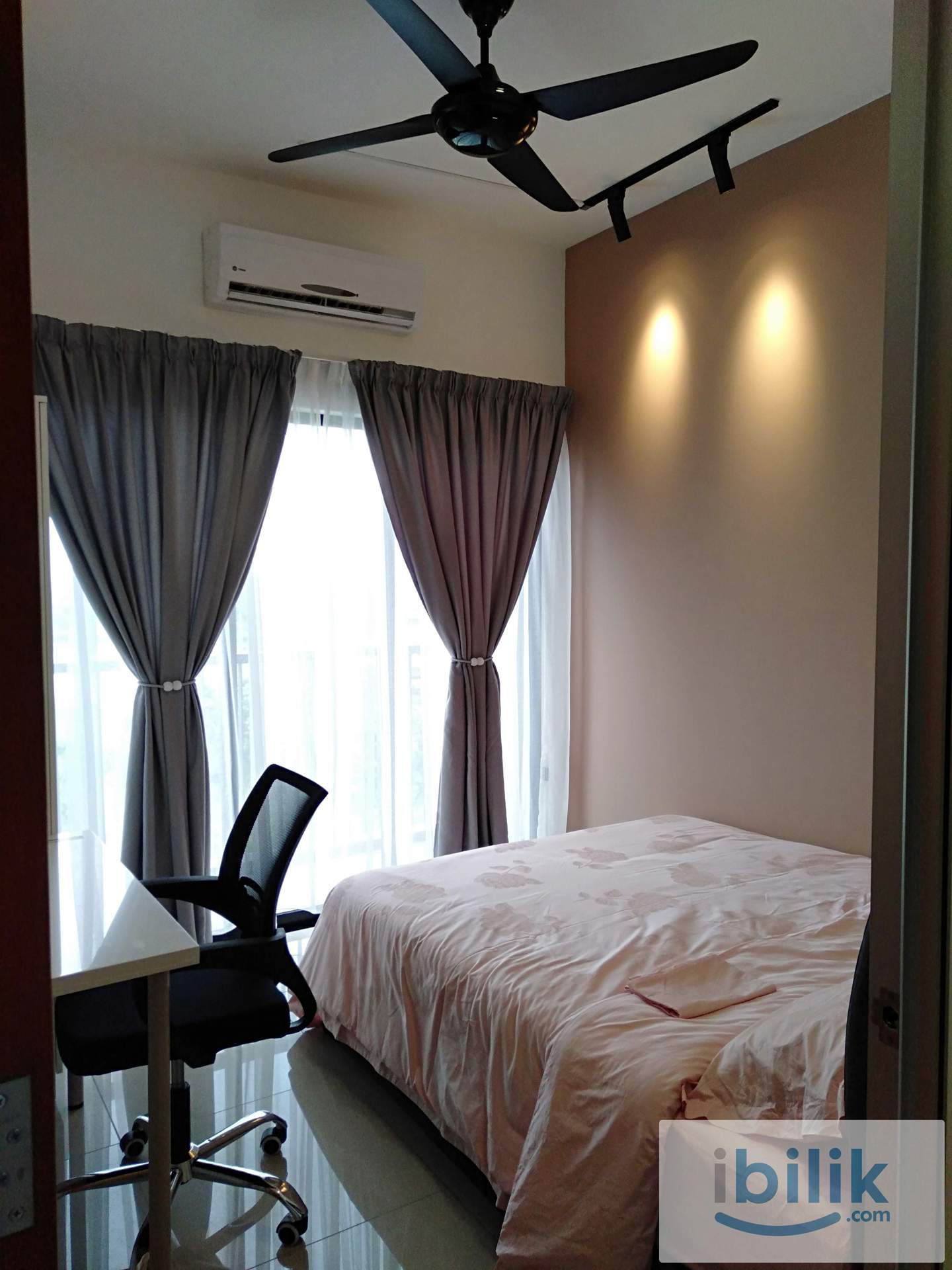 Middle Room, All Female Unit, The Greens Condo / Residensi Hijauan, Shah Alam Seksyen 22 - Image 2