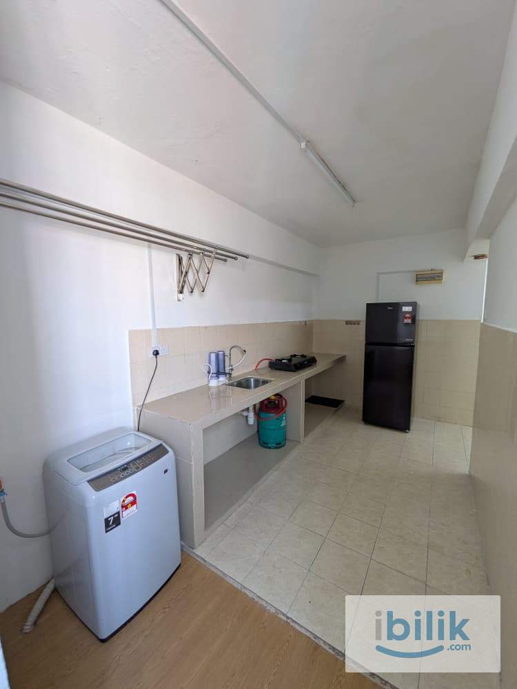 Small Room Pangsapuri Seri Setia, Seksyen 51A, Petaling Jaya - Image 4