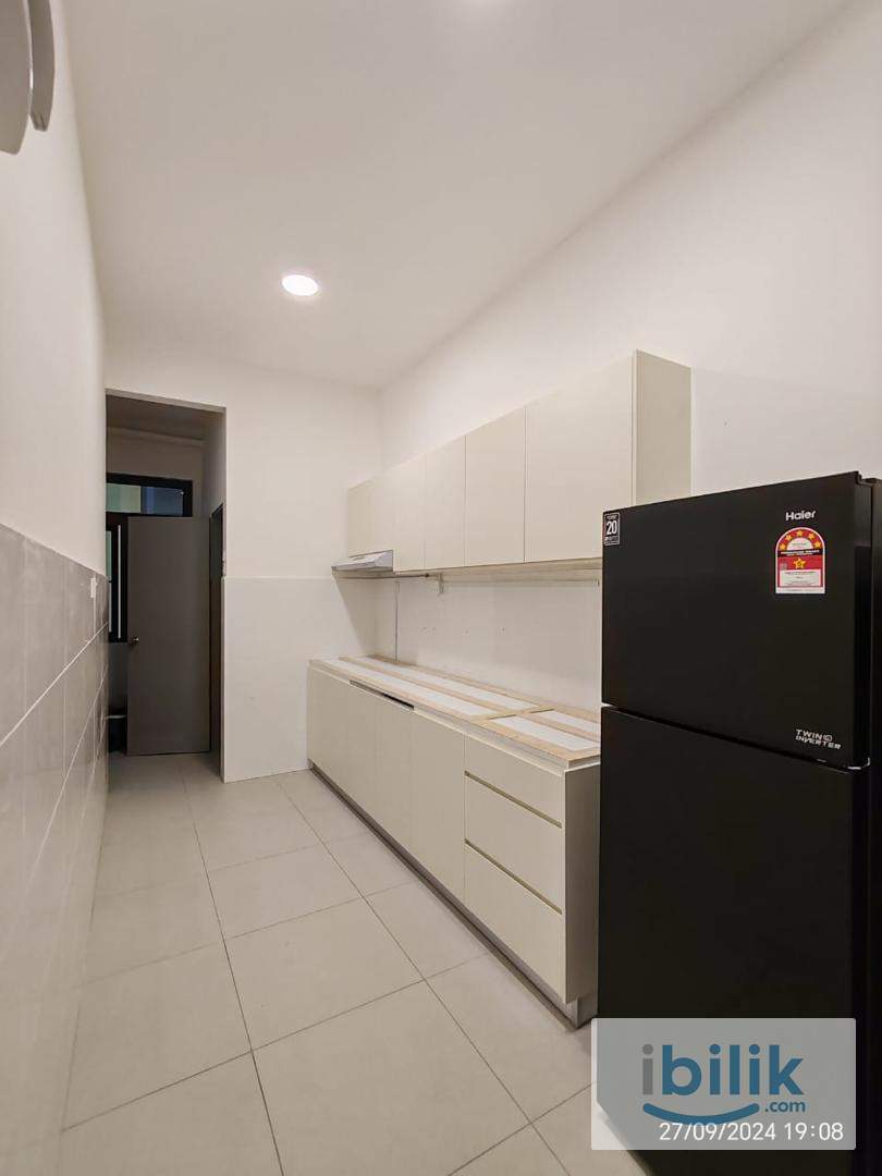 Sunway Residence D'SEVEN, D7 Medium Room - Image 3