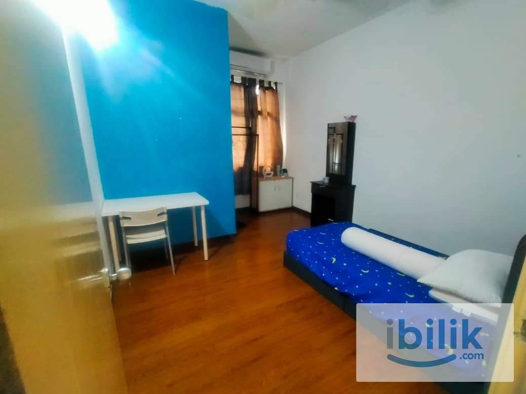 Middle Room to Rent at Kota Kemuning - Image 1