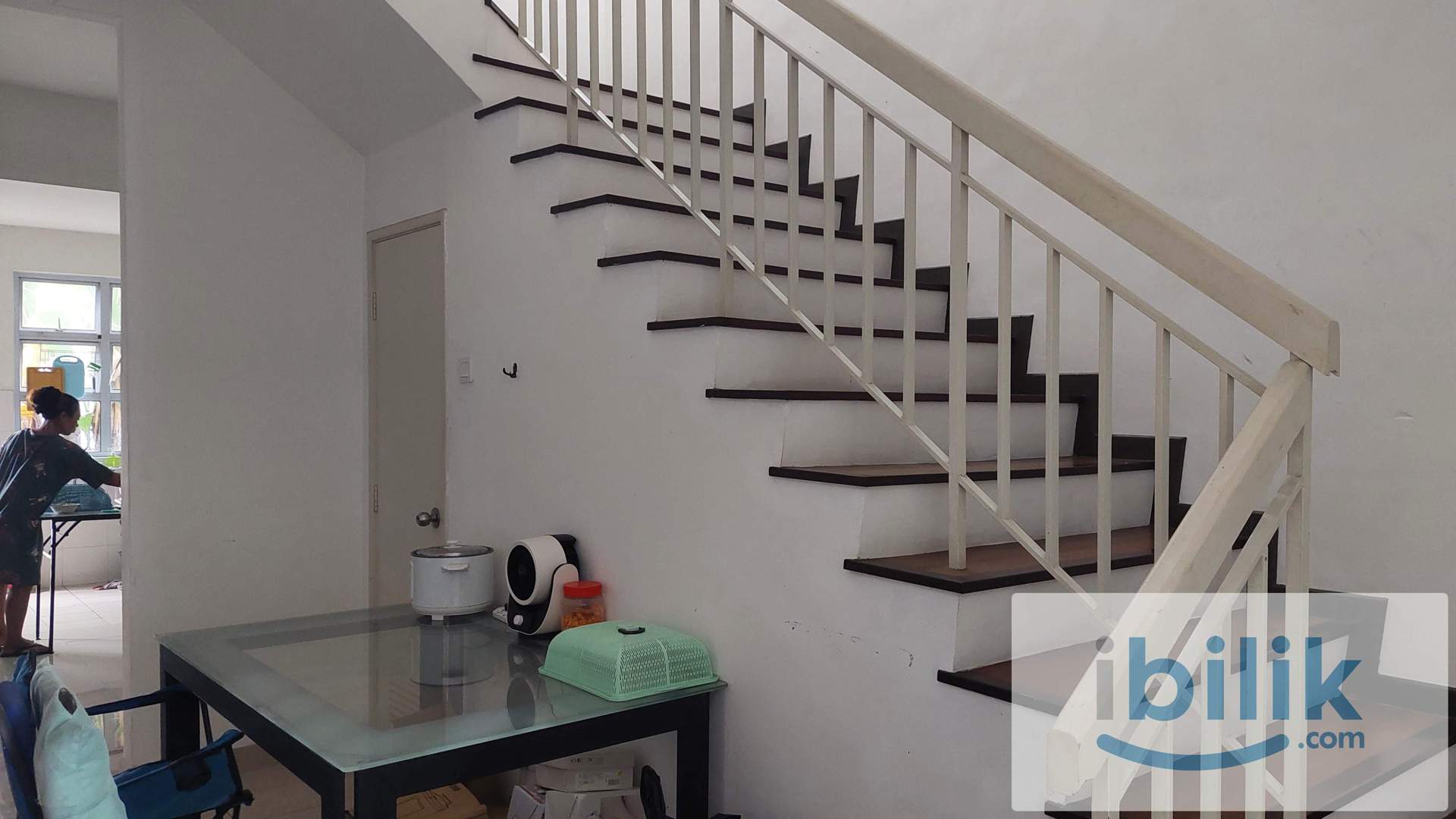 Middle Room for Rental - Image 2