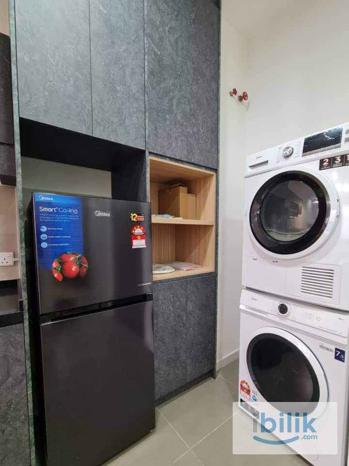 Chinese Male Unit Master Room at Aster Residence, Cheras , Fully Furnish, Free wifi Free Utiltiy - Image 6