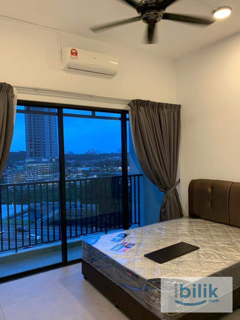 Balcony Room at Old Klang Road, KL Sentral, Mid Valley, Bangsar, Petaling Jaya, PJ - Image 1