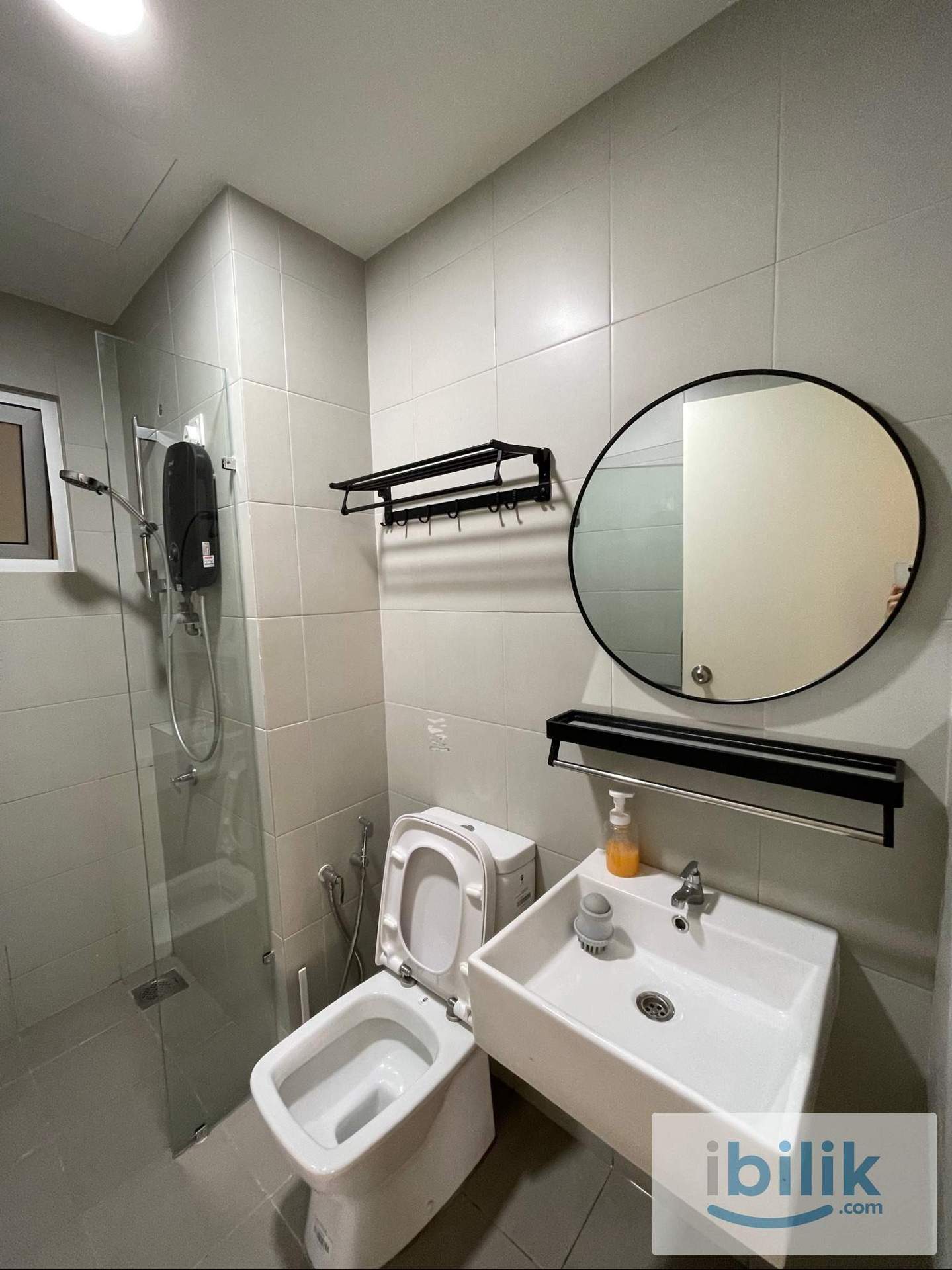 Medium Room Sofiya Residensi, Desa Parkcity - Image 6