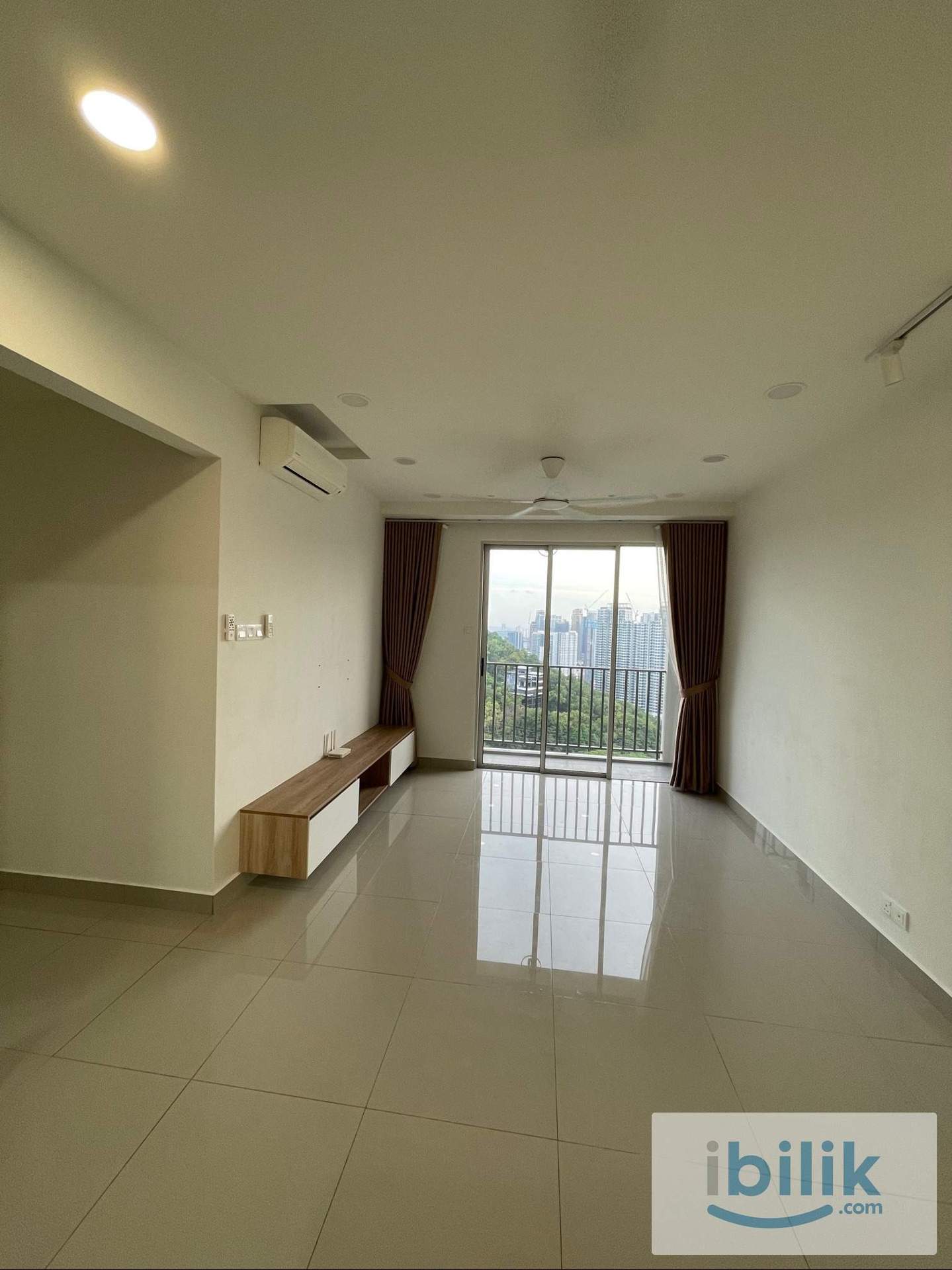 Medium Room Sofiya Residensi, Desa Parkcity - Image 7