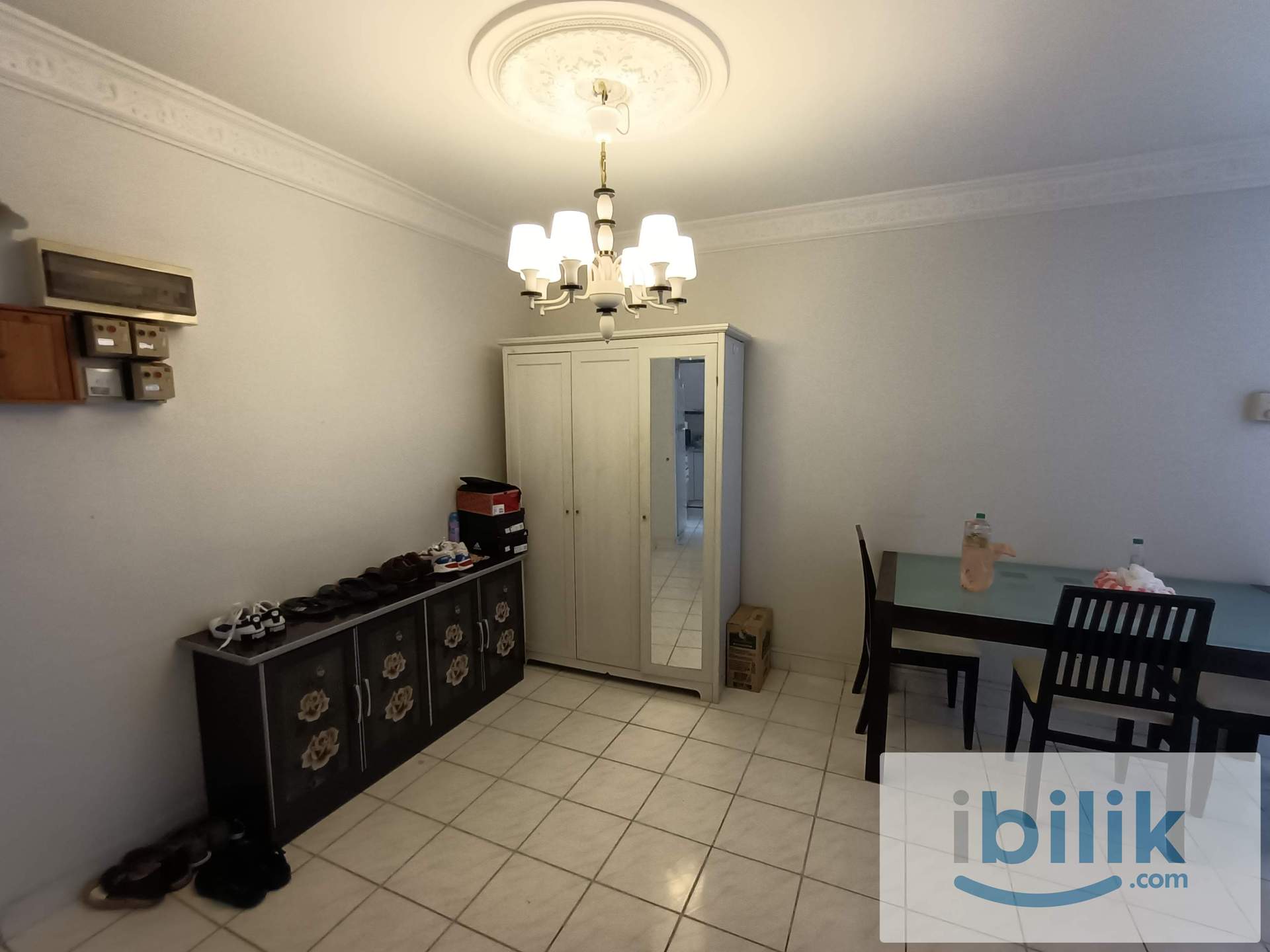 Newly Painted Master room - Image 3