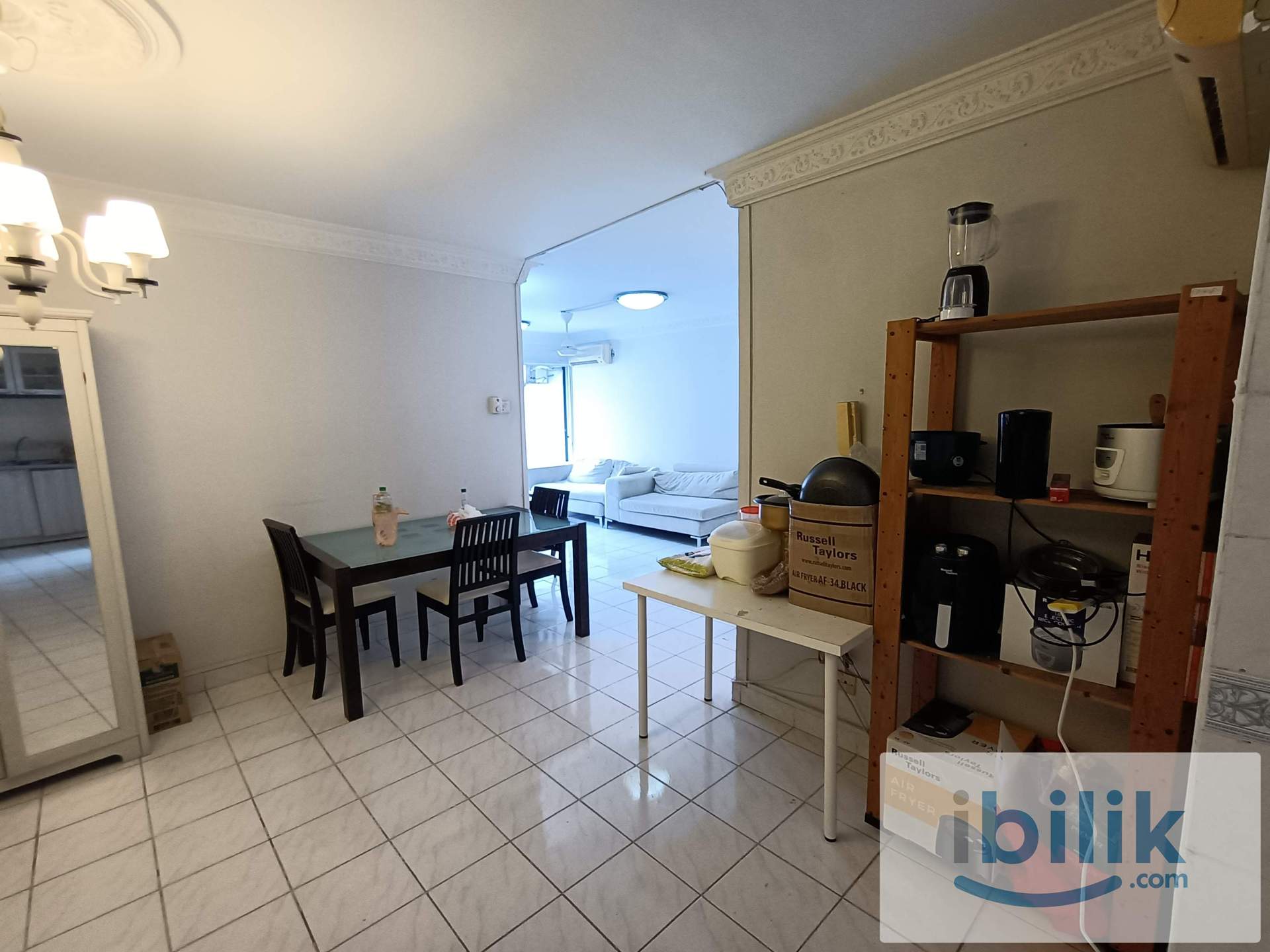 Newly Painted Master room - Image 4