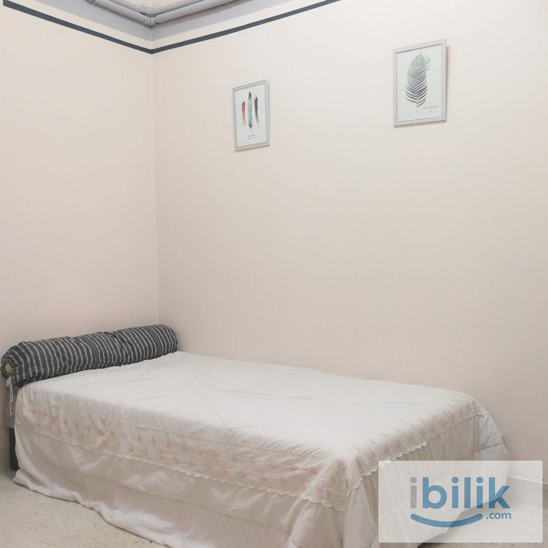 4 MINS TO LRT / COMFY & COZY / FREE UTILITIES / CONVENIENT Middle Room at Taman Paramount, Petaling Jaya - Image 4