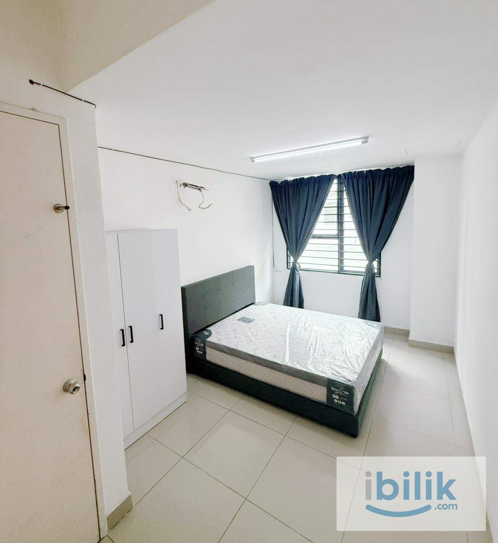 3 STOREYS LUXURY /  HGH SECURITY/ PRIVATE BATHROOM / COMFY & ZEN Middle Room at Taman Meranti Jaya, Puchong - Image 6