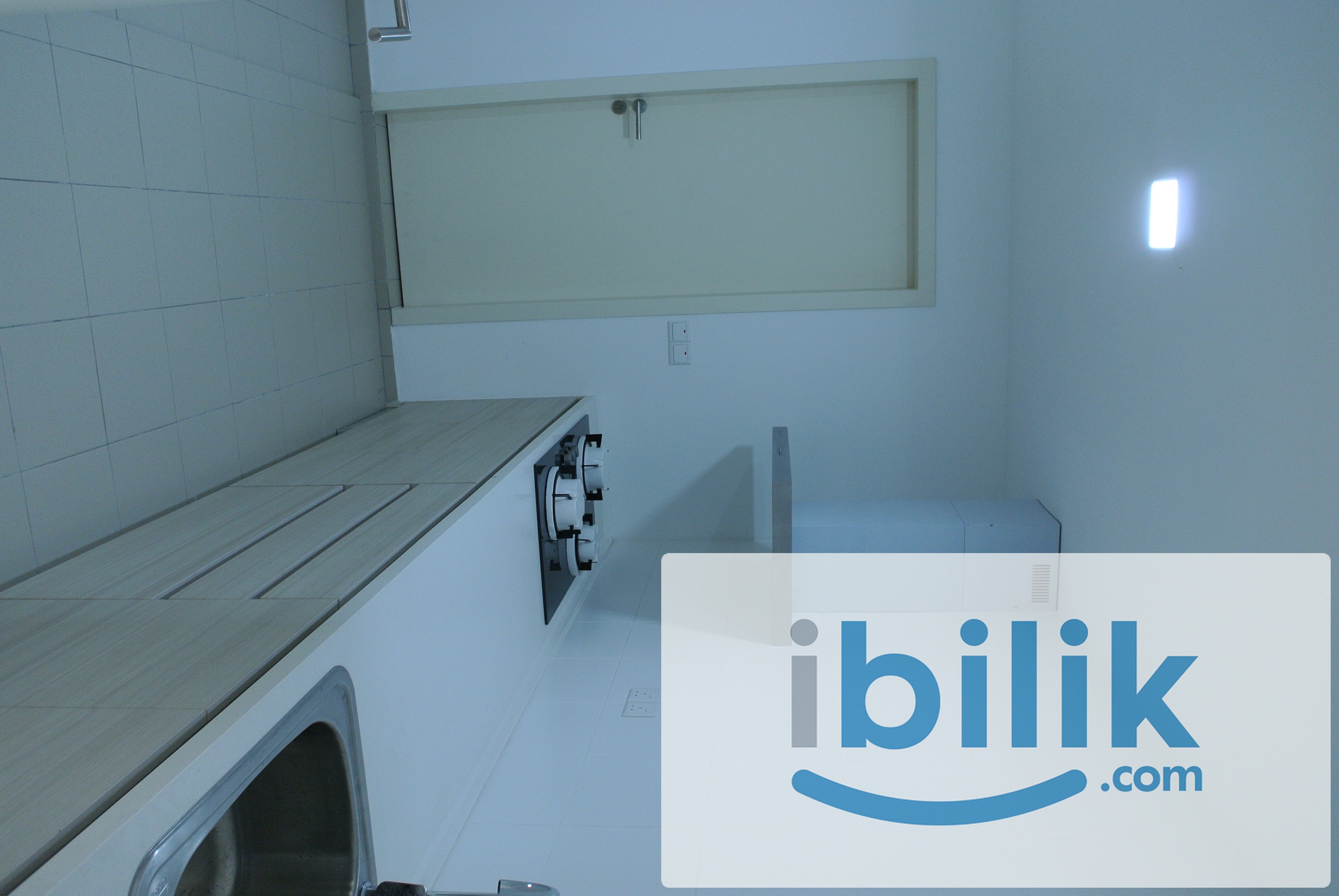 fully furnished middle room for rent at Windows on the park - Image 3