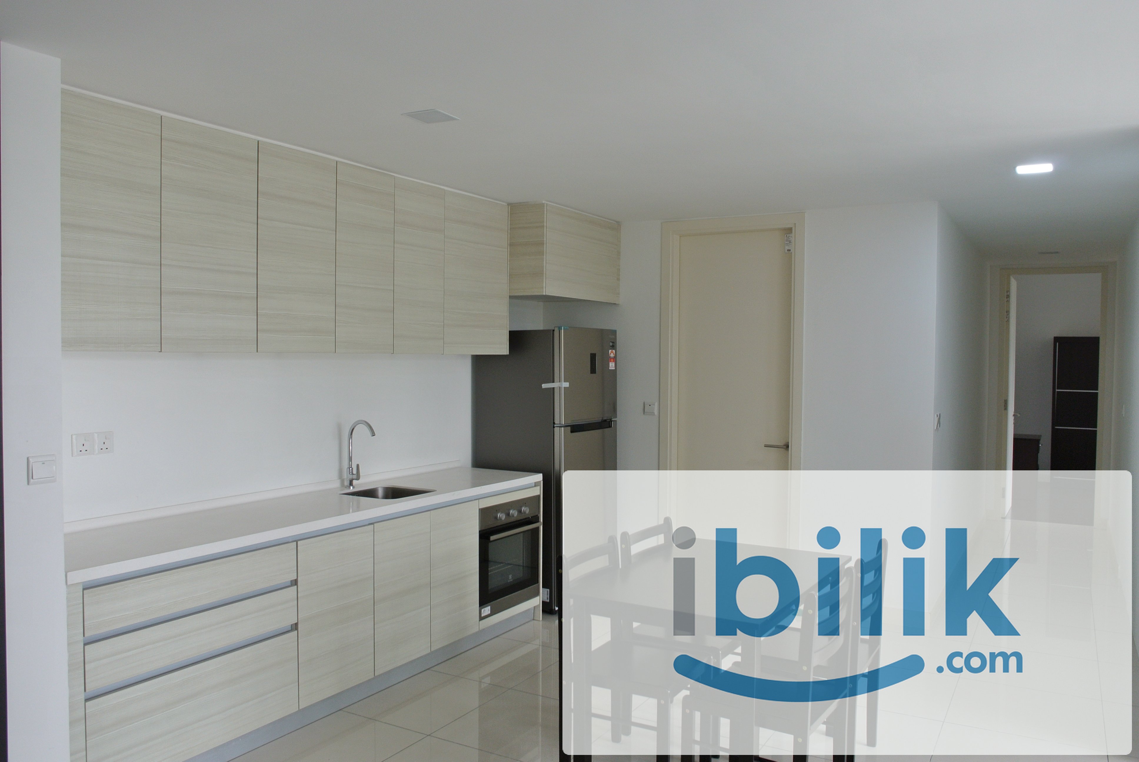 fully furnished middle room for rent at Windows on the park - Image 4