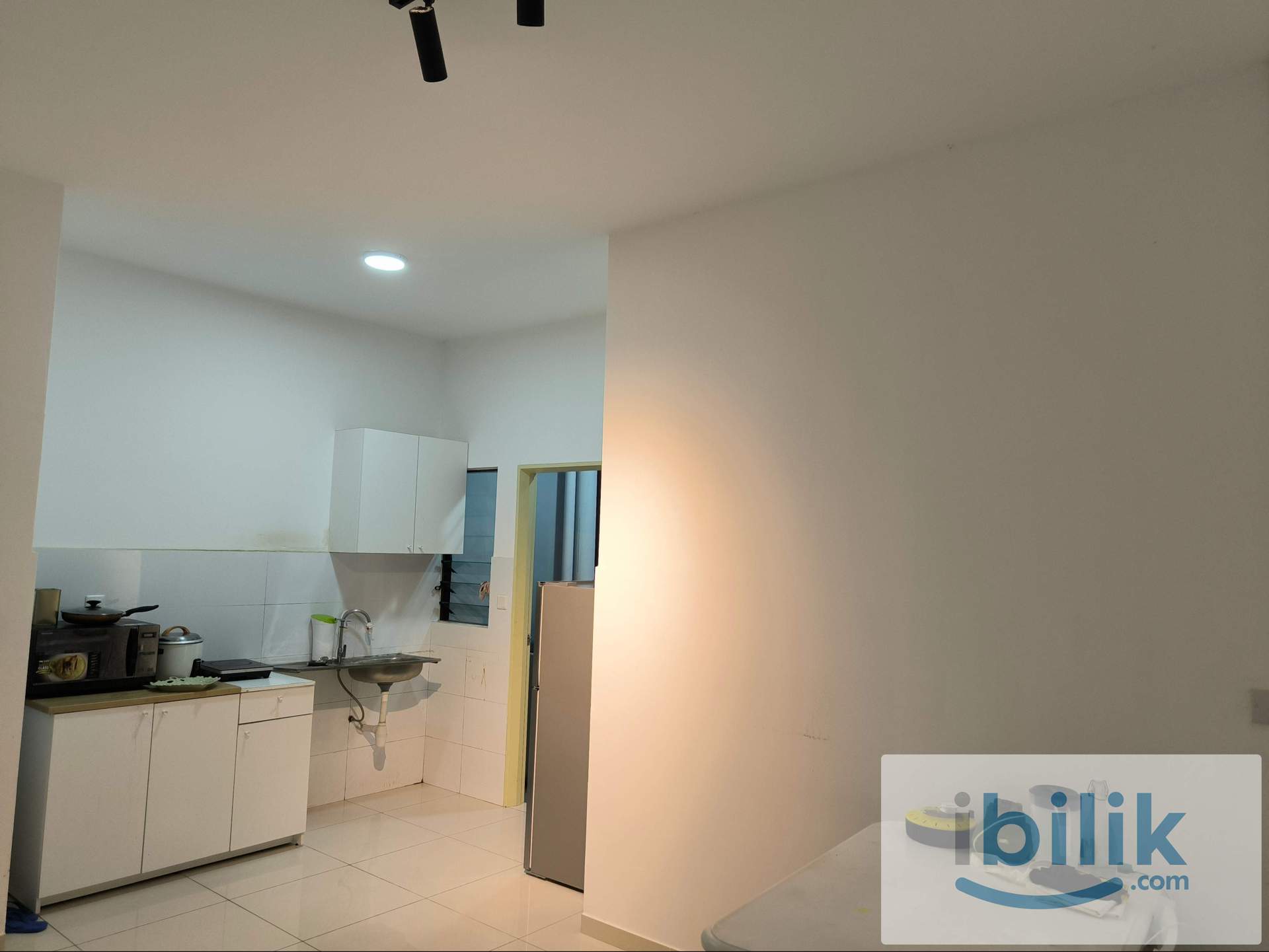 covered-link bridge to LRT, Master room for rent at The Hamilton - Image 5