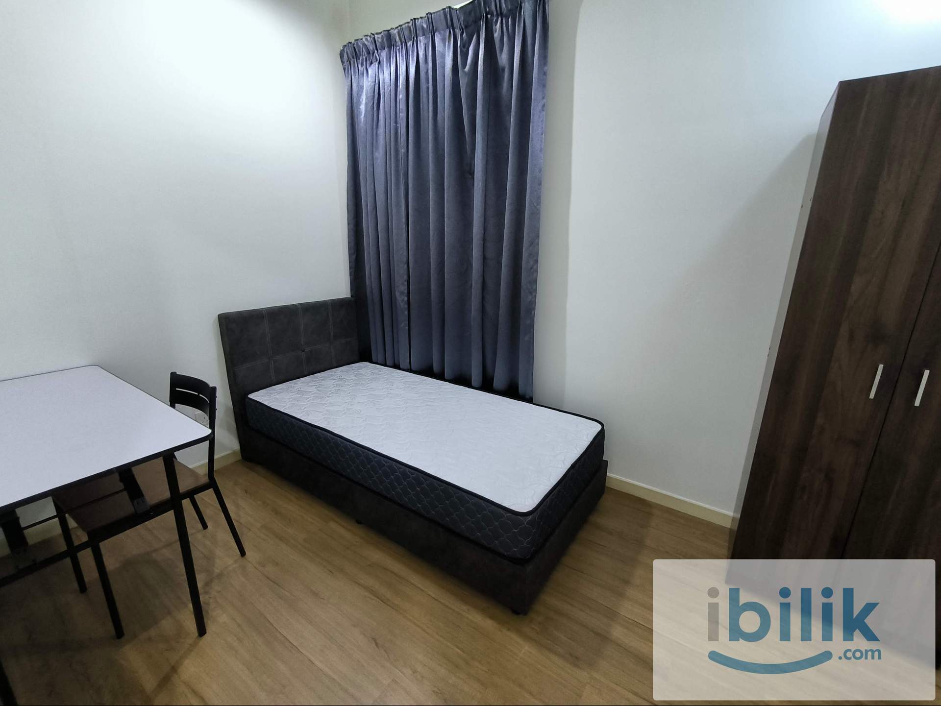Walk to LRT, small room for rent @ Casa Green Bukit Jalil - Image 1