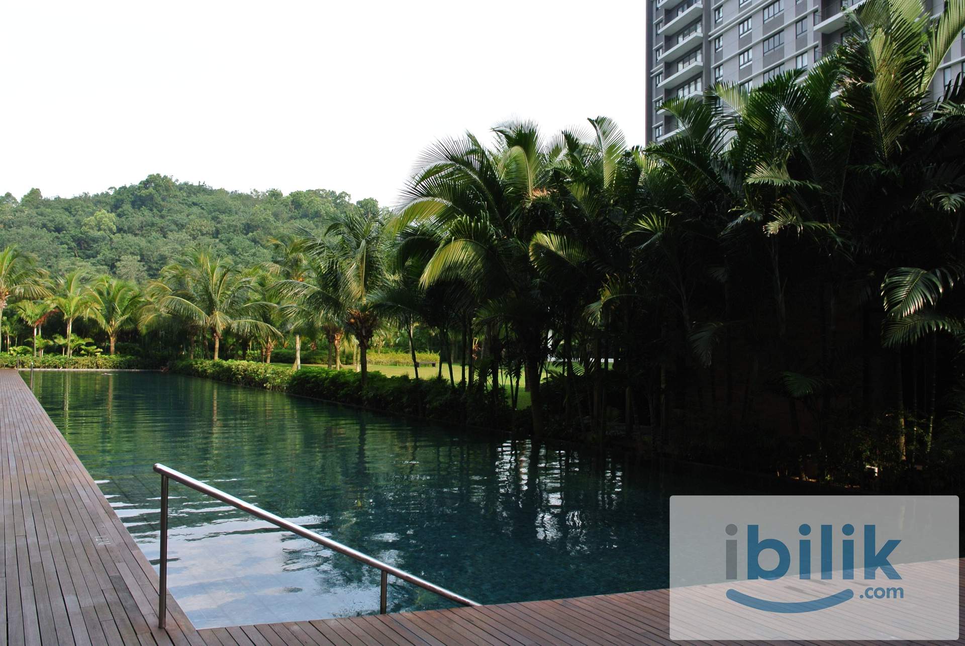Middle Room at Windows On The Park, Bandar Tun Hussein Onn - Image 6