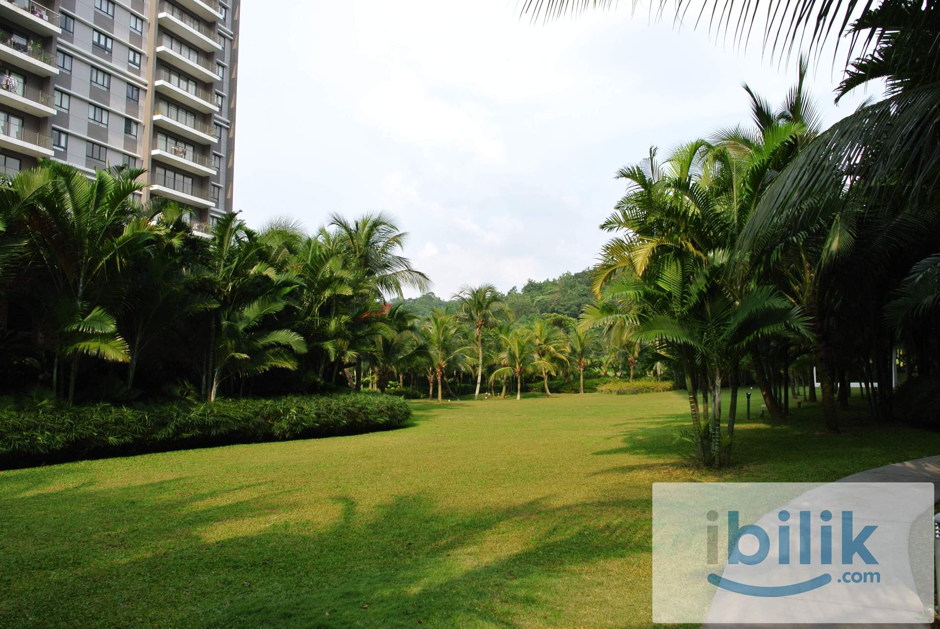 Middle Room at Windows On The Park, Bandar Tun Hussein Onn - Image 7