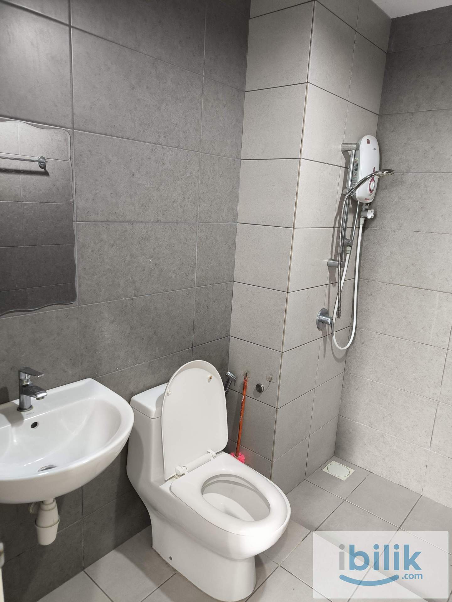 Walk to Muhibbah LRT, single room for rent at Casa Green Bukit Jalil - Image 5