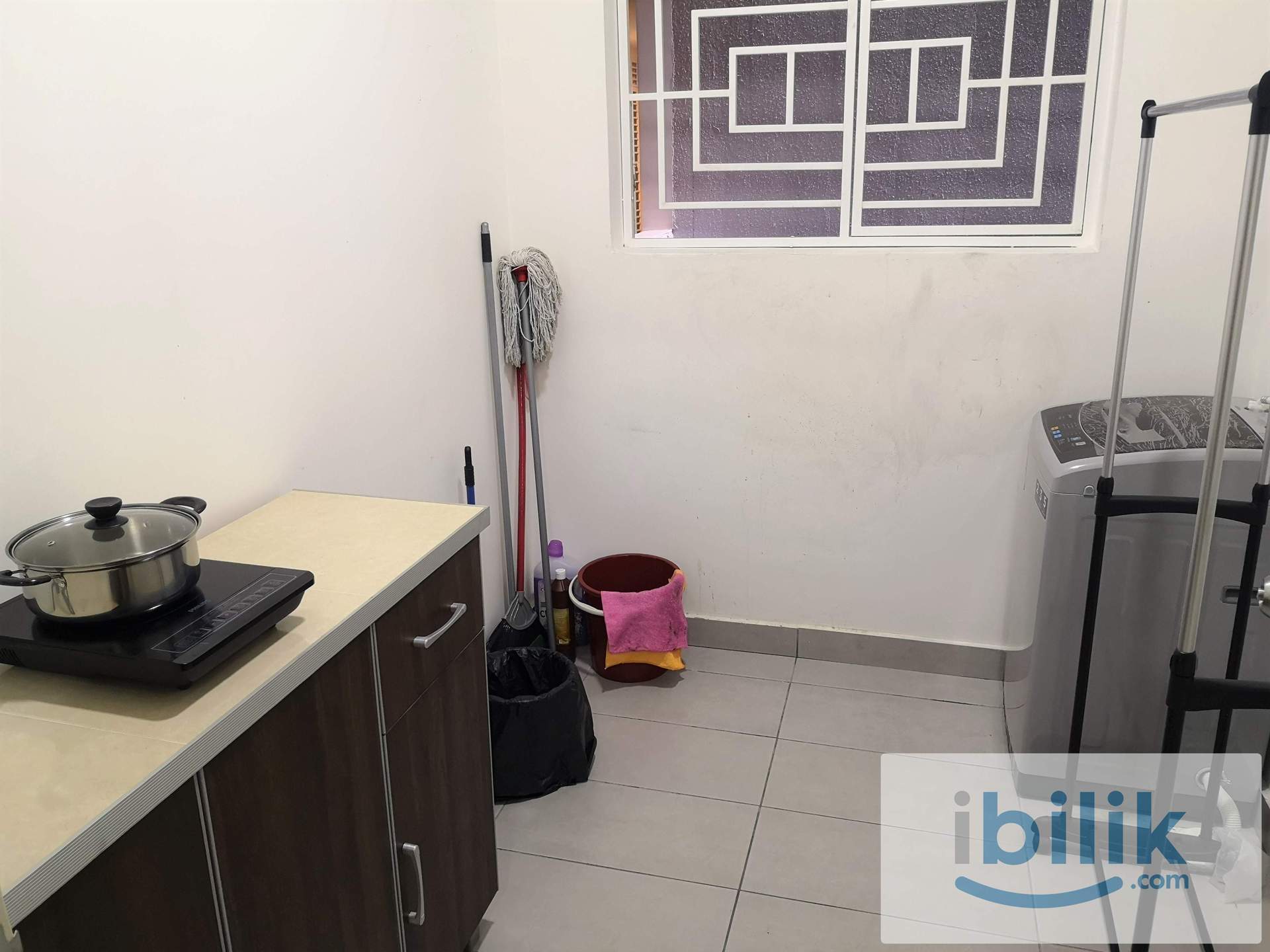 Female unit, master room for rent at Casa Green Bukit Jalil  - Image 4