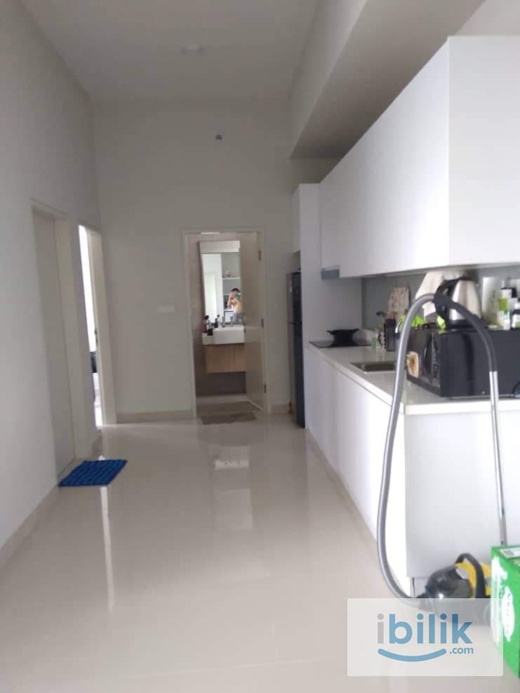 Middle Room At Third Avenue - Image 2