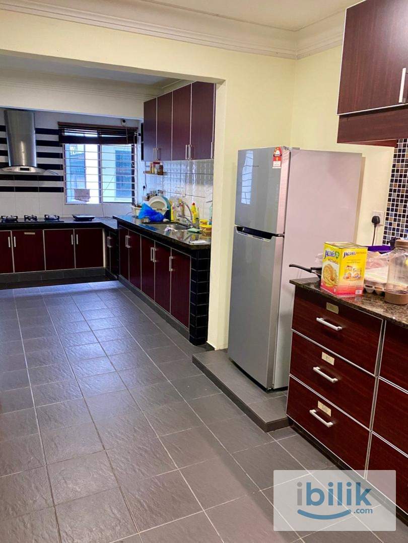 Room near 1utama mrt - Image 3