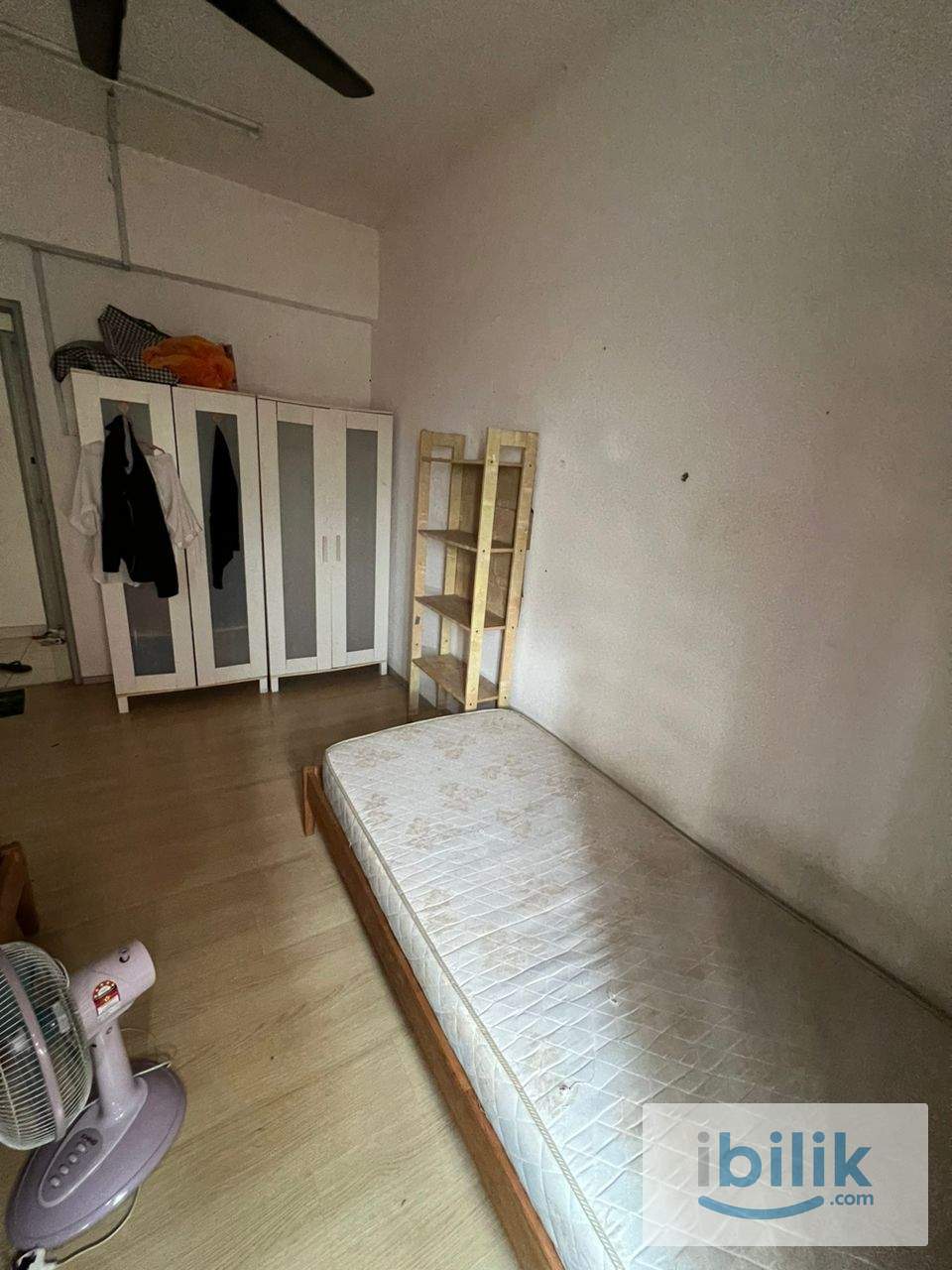 Middle Room - Image 2